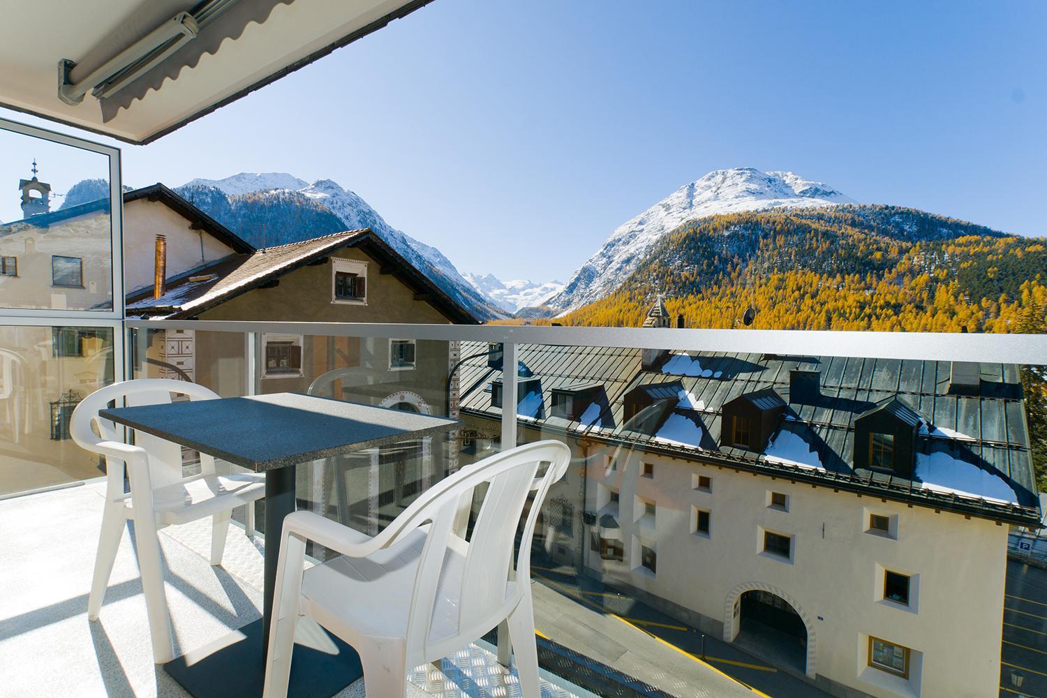 Chesa Quadrella Mit Kuechenzeile Inklusive Bergbahnen Im Sommer-ausser Ubytování v soukromí Pontresina